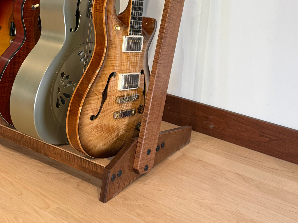 Grand StringRack - Flamed Maple - Boston