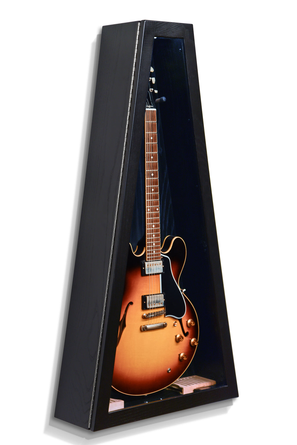 ClimaCase Triangle Humidor - Northern White Ash with Piano Black