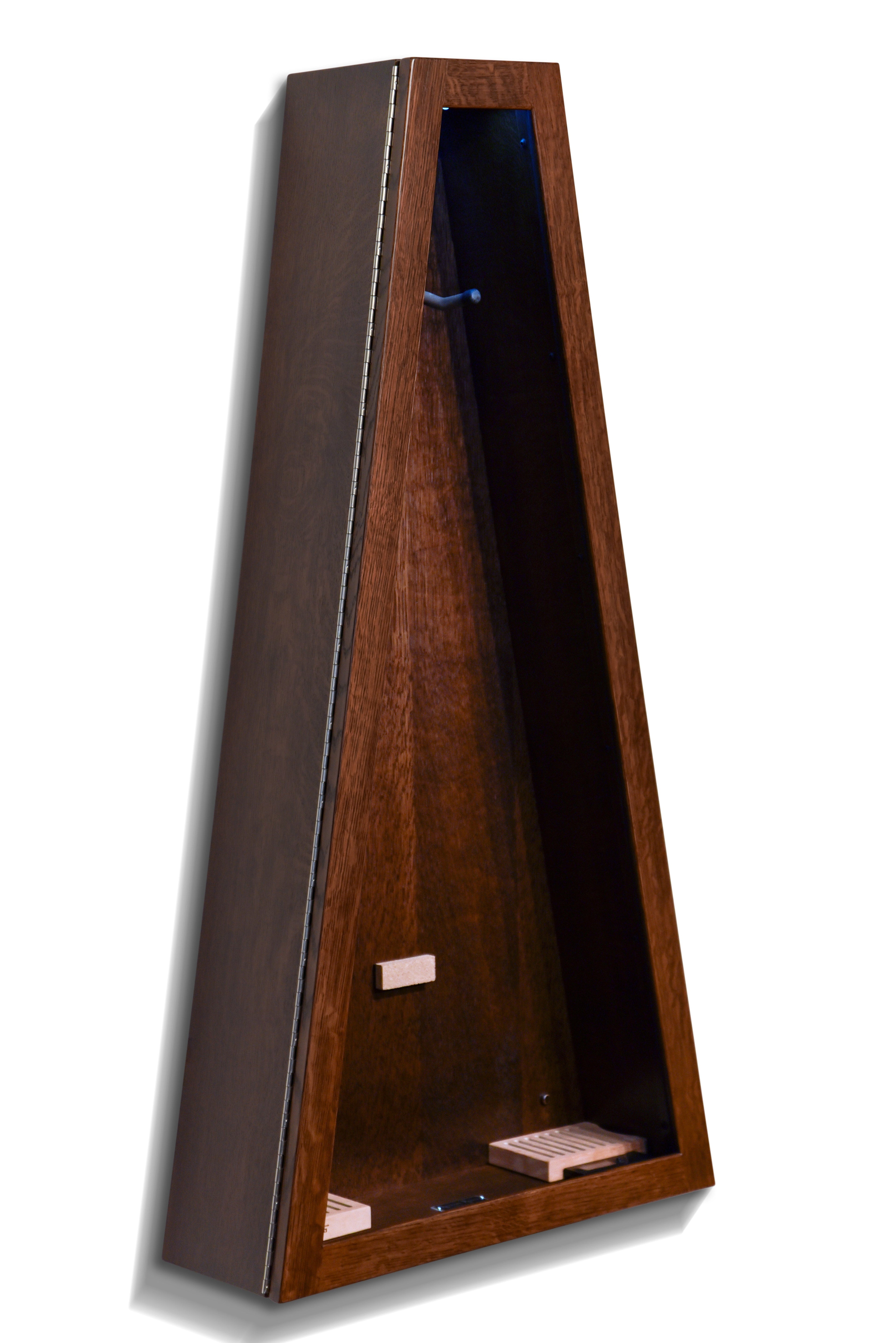 ClimaCase Triangle Humidor - Quartersawn White Oak with Onyx Stain