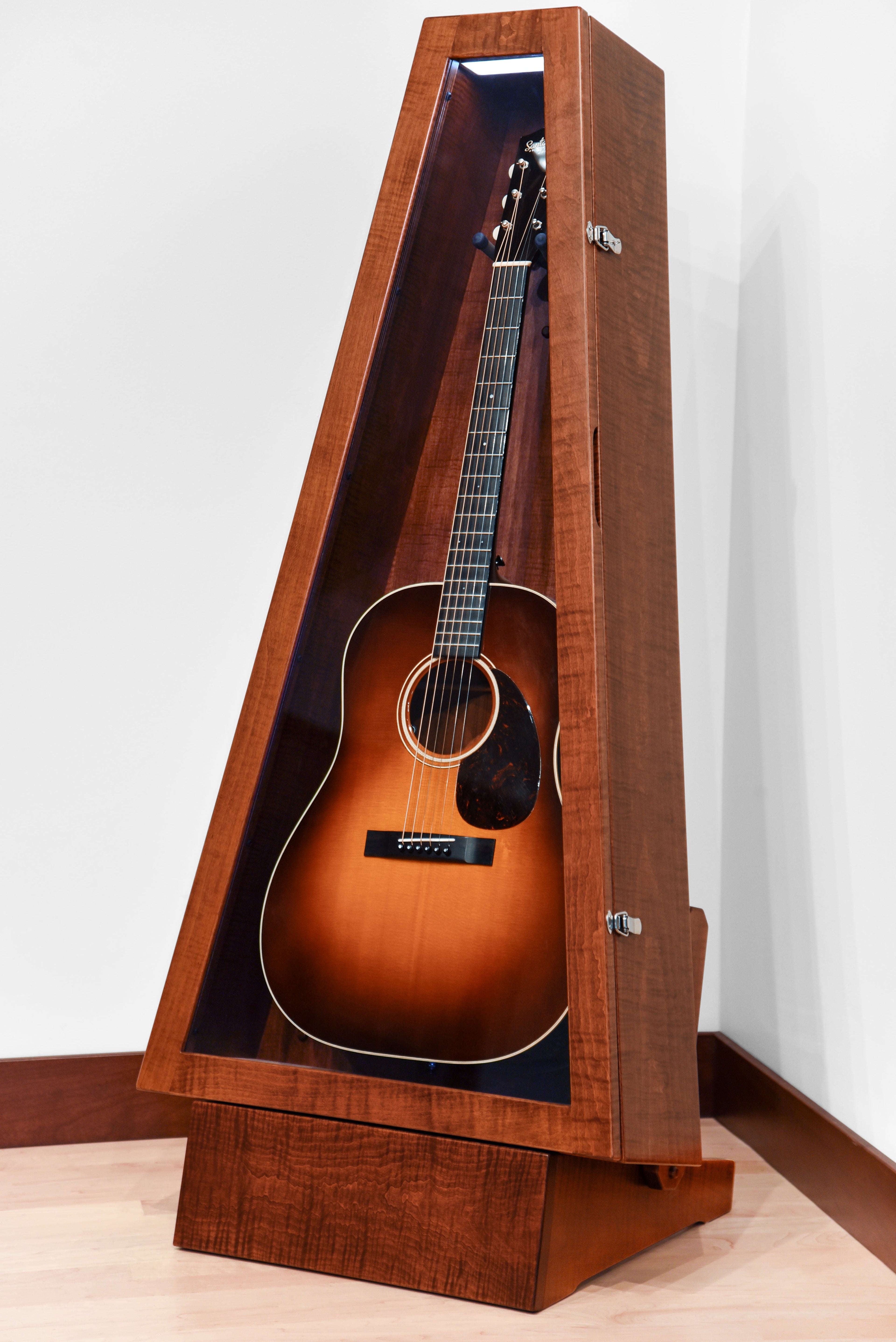 ClimaStand Triangle Humidor with Base - Flame maple with Acres Stain