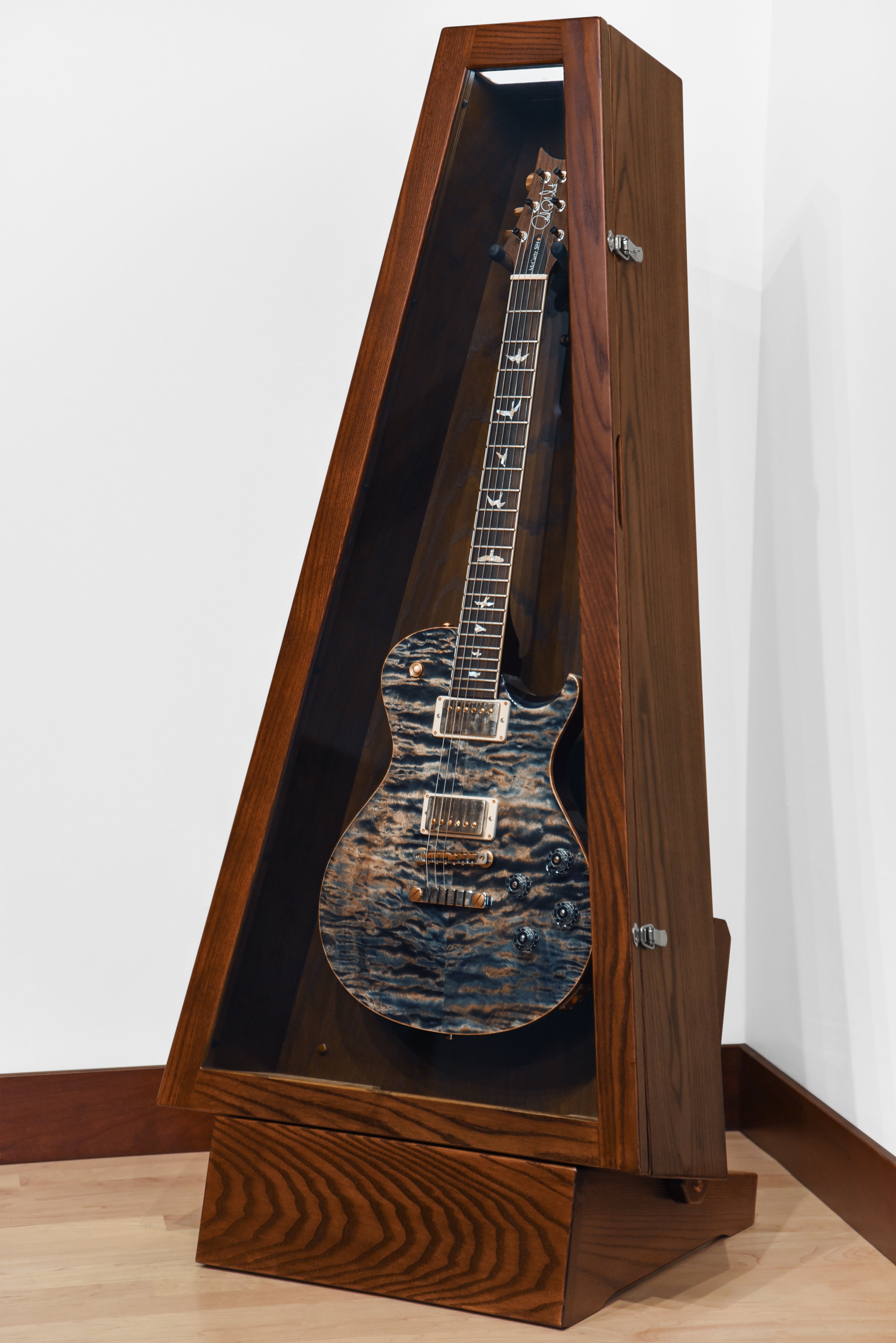 ClimaStand Triangle Humidor with Base - Northern White Ash with Coffee Stain