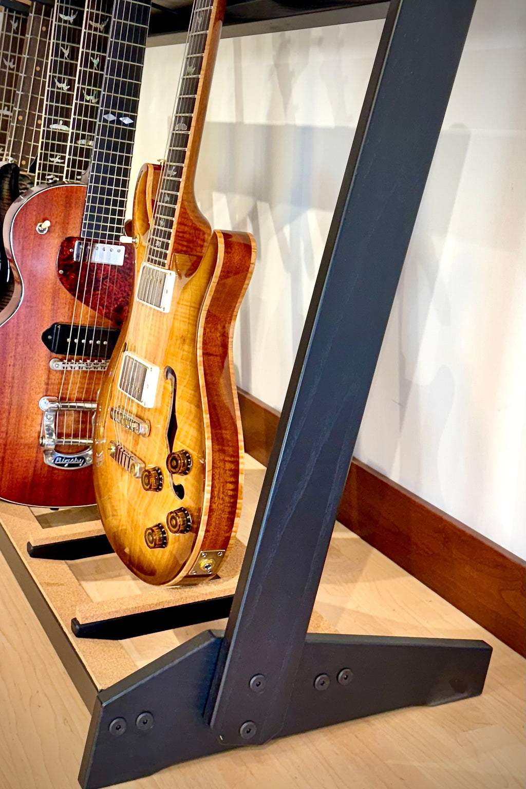 Grand StringRack - Ash - Piano Black