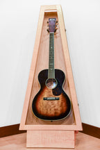 ClimaStand Triangle Humidor with Base - Flamed Maple