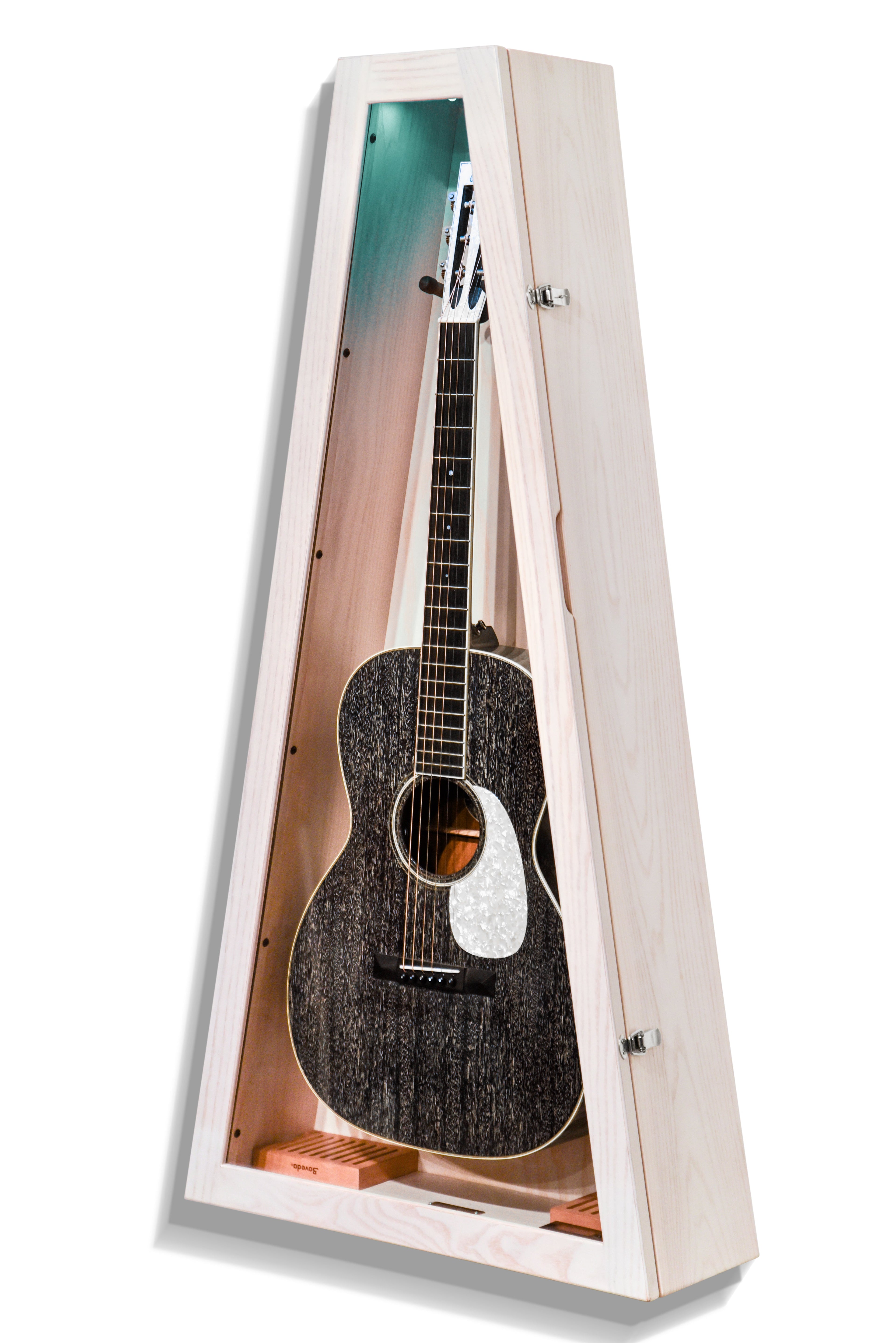 ClimaCase Triangle Humidor - Northern White Ash with White Wash Stain