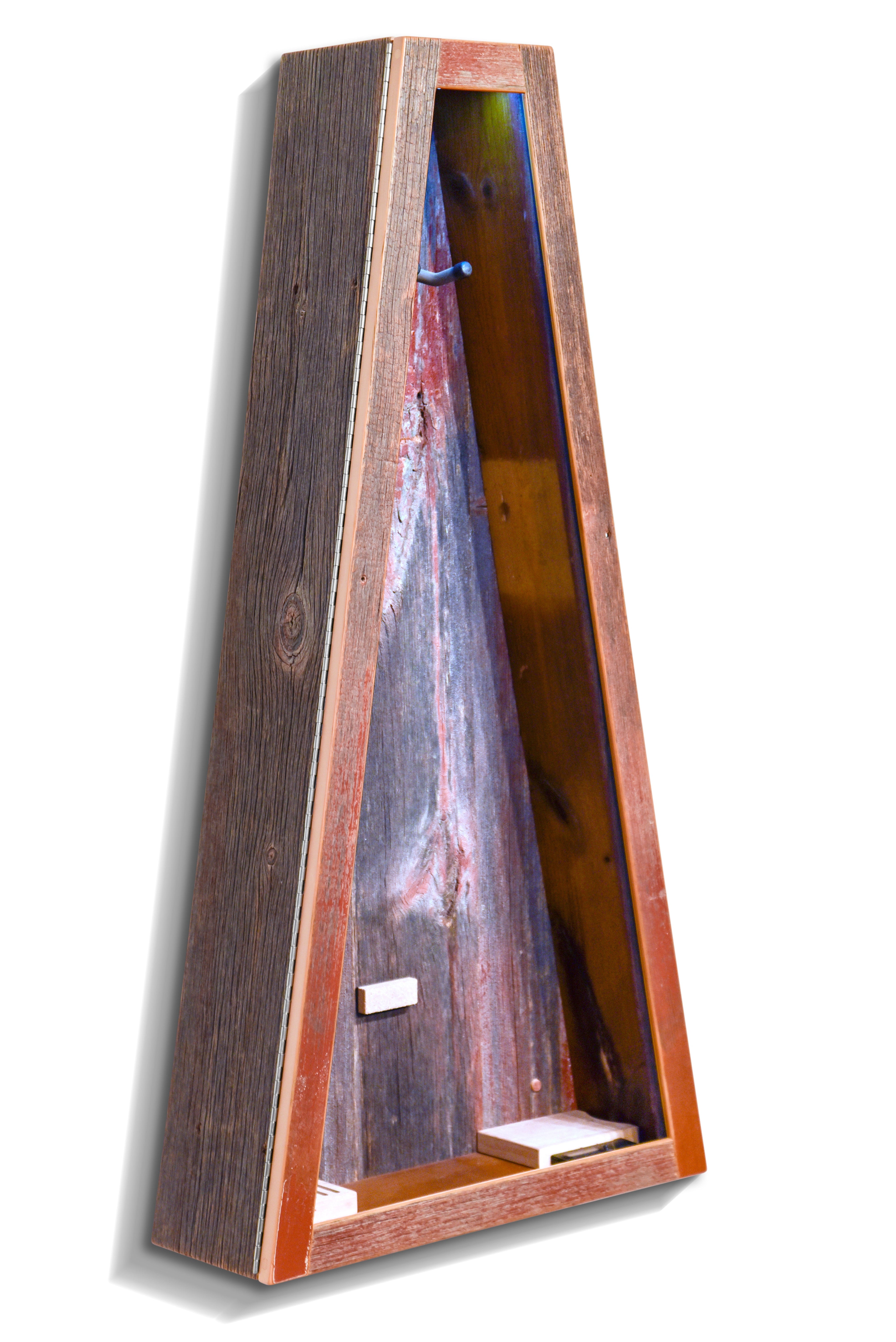 ClimaCase Triangle Humidor - Reclaimed Barnwood (Red)