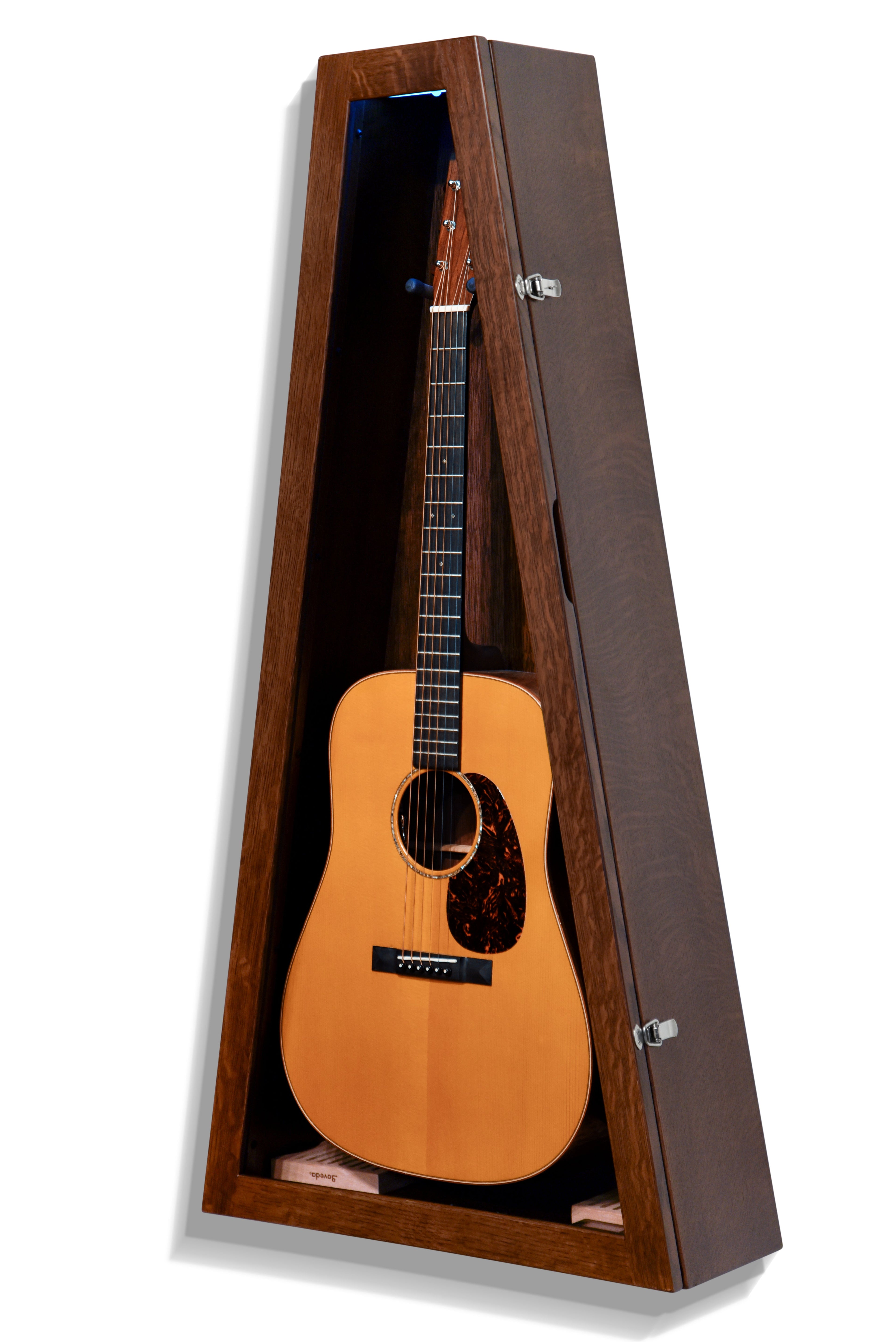 ClimaCase Triangle Humidor - Quartersawn White Oak with Onyx Stain